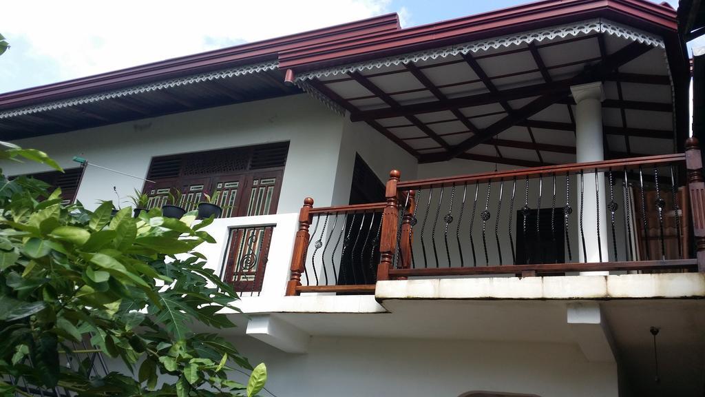 Ferienwohnung Dumi House Weligama Exterior foto